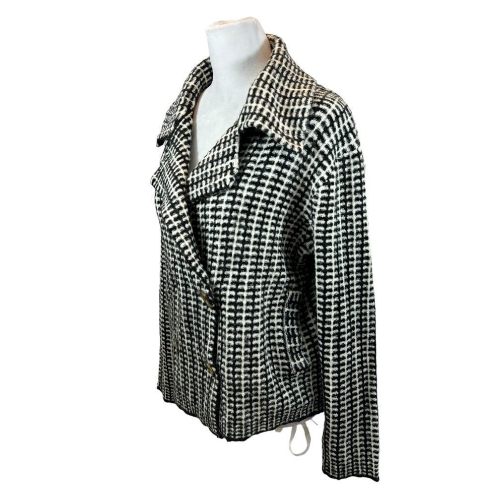 Ladies Rachel Zoe Black and White Knit Button Front Blazer Style Cardigan Medium